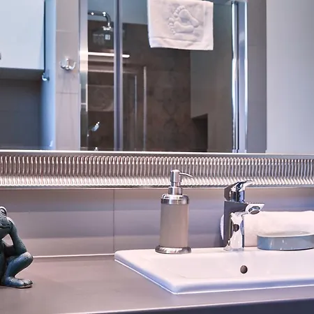 Old Town 2 Bedroom Royal Διαμέρισμα *