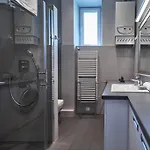 Old Town 2 Bedroom Royal Apartment