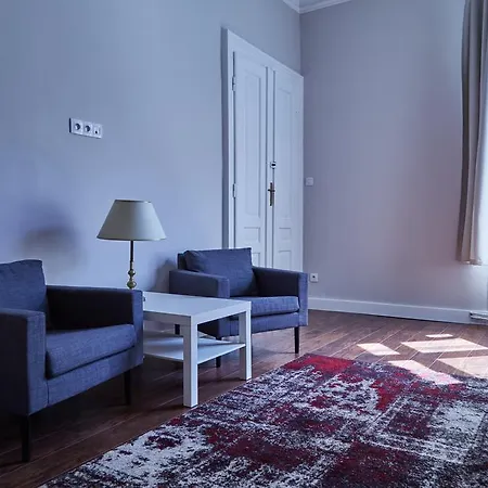 Apartment Old Town 2 Bedroom Royal